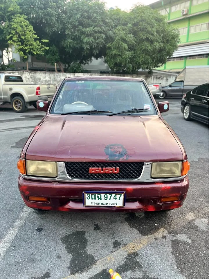 1992 Isuzu TFR III 2