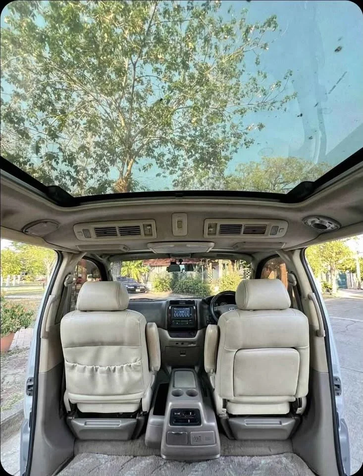1998 Toyota Granvia H100 3