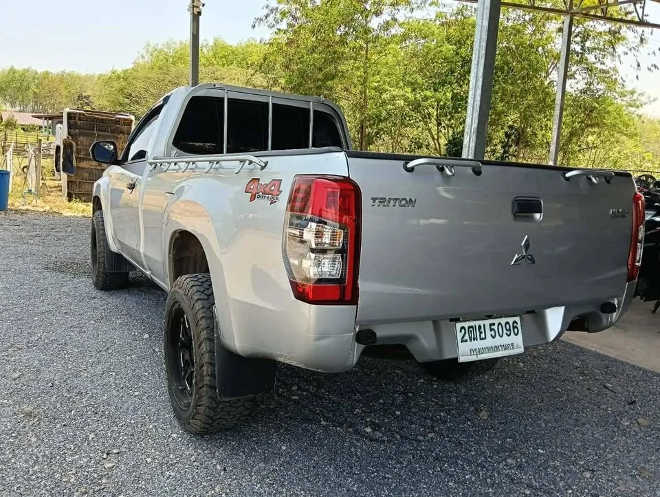 2019 Mitsubishi Triton V 3