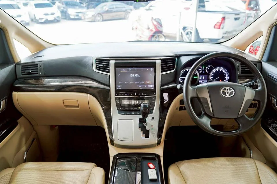 2012 Toyota Alphard, Vellfire II (AH20) 3