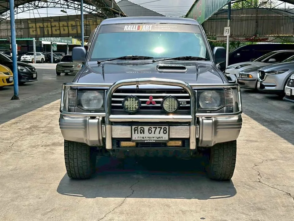 1995 Mitsubishi Pajero II 2