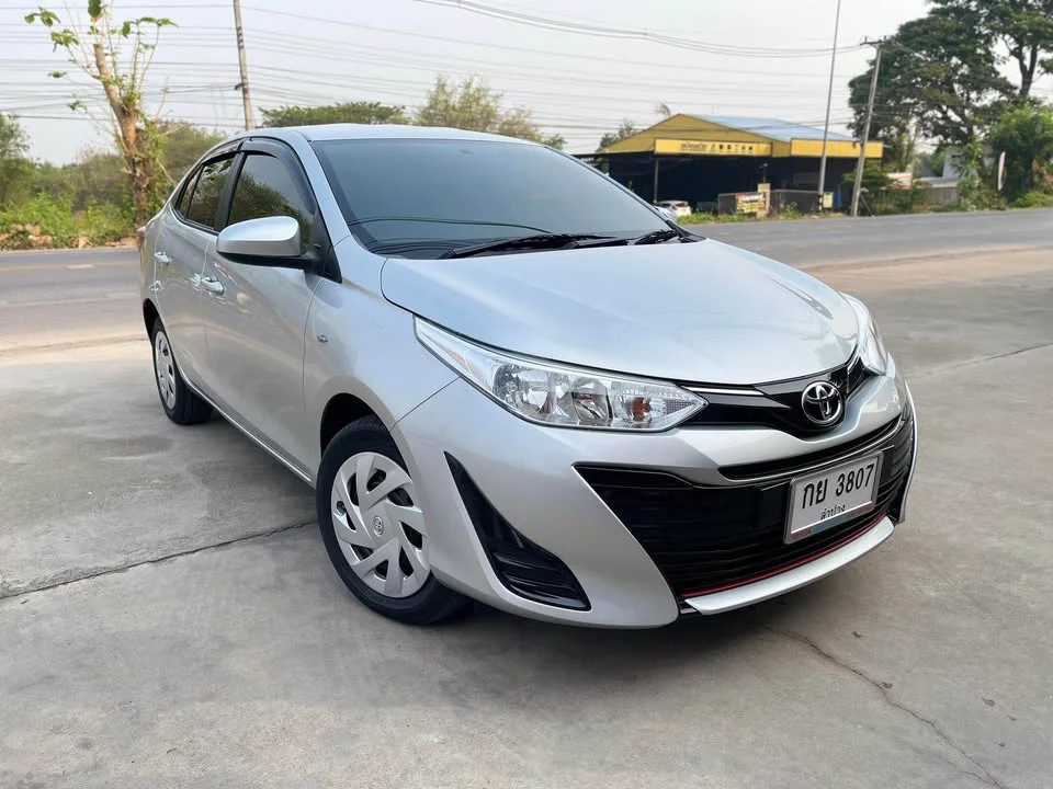 2020 Toyota Yaris ATIV III 3
