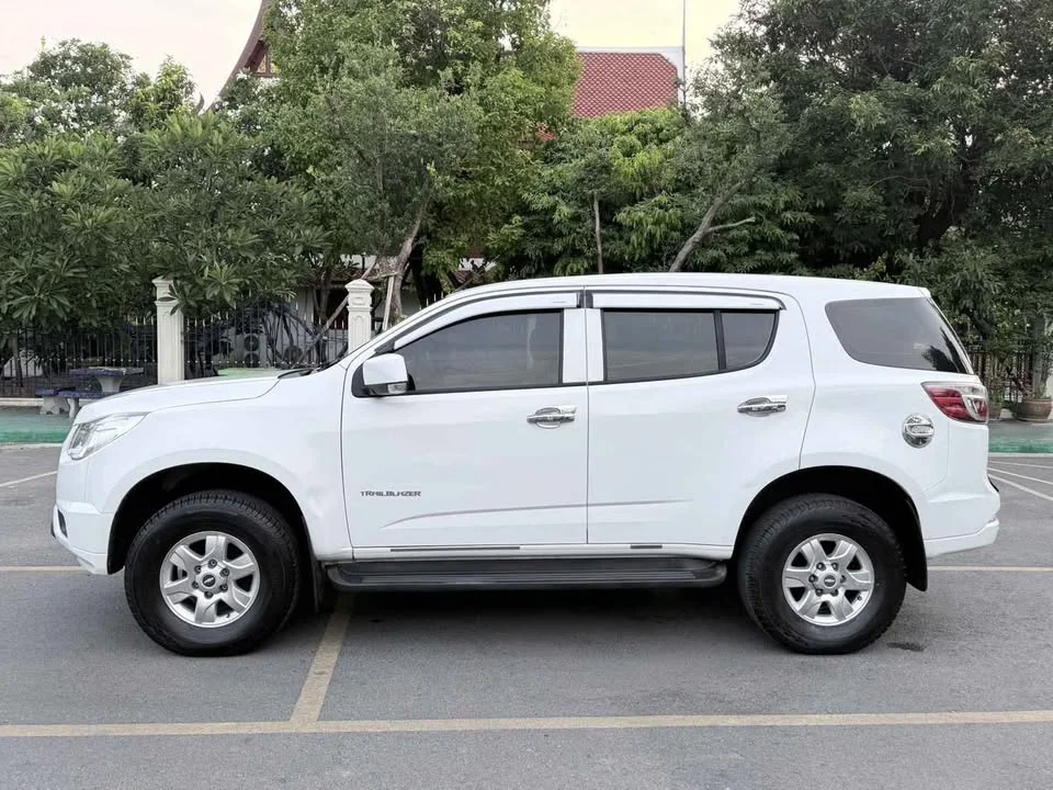 2013 Chevrolet TrailBlazer II 2