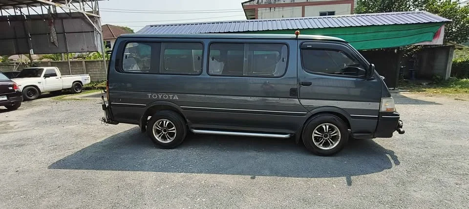 1996 Toyota Commuter IV (H100) 2
