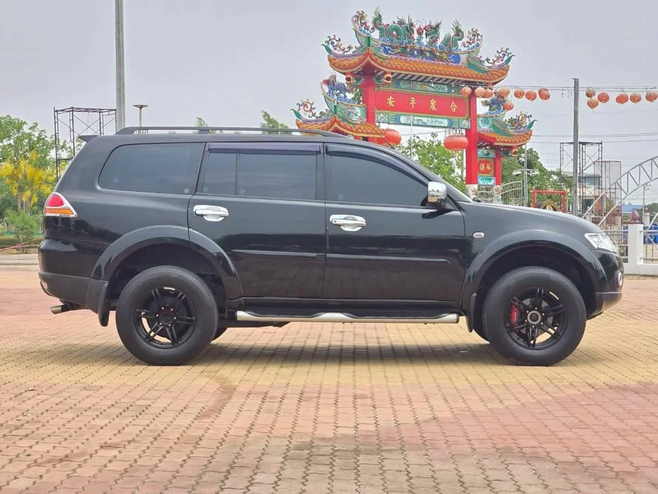 2012 Mitsubishi Pajero Sport II 3
