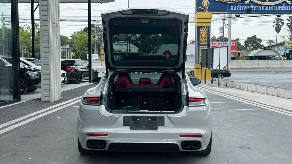 2022 Porsche Panamera II 3
