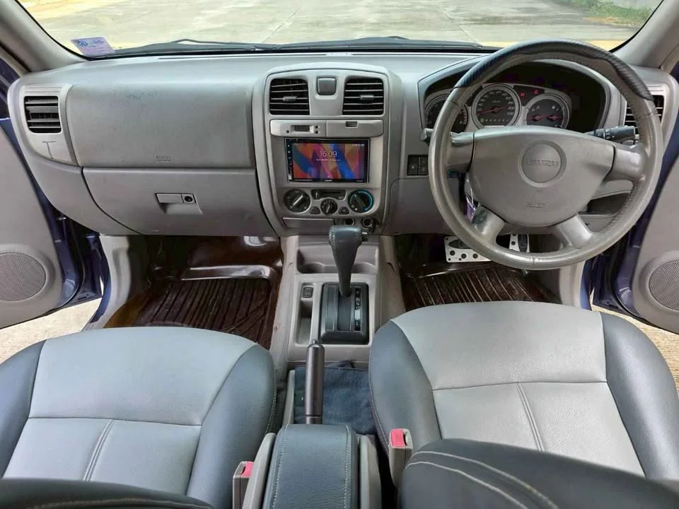 2005 Isuzu MU-7 3
