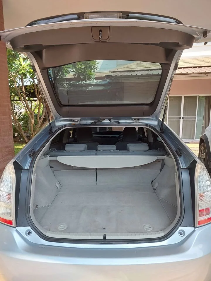 2011 Toyota Prius III 2