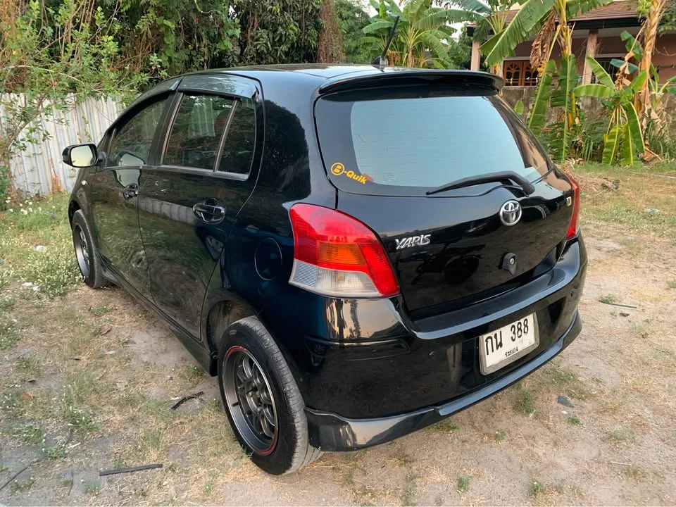 2010 Toyota Yaris II 3