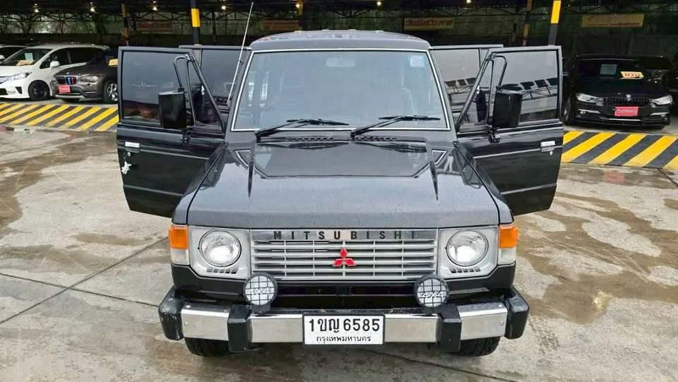 1992 Mitsubishi Pajero I 2