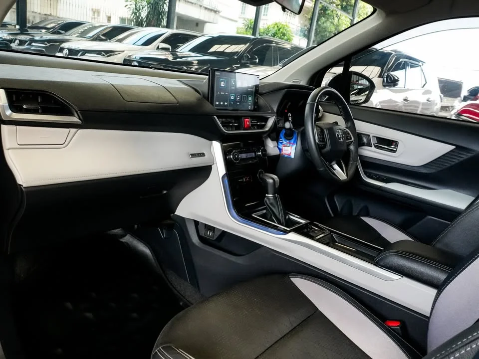2023 Toyota Veloz III 3