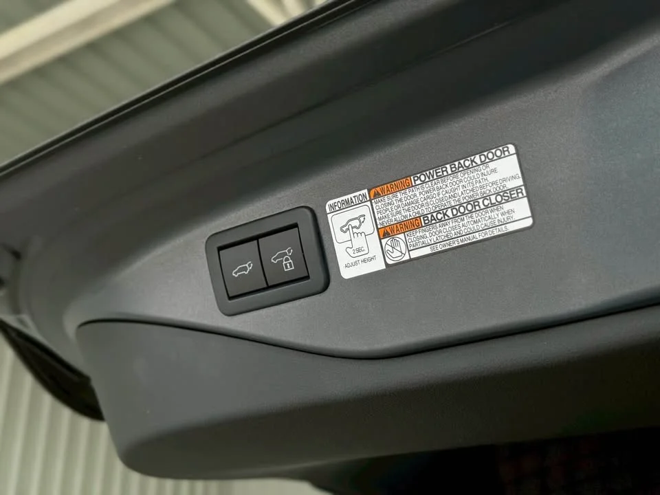 2025 Toyota Yaris Cross AC200 3