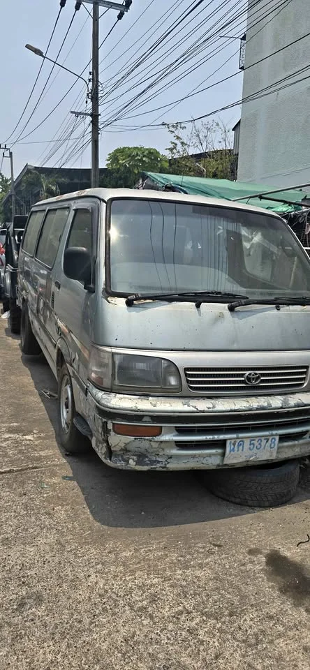 2002 Toyota Commuter IV (H100) 2