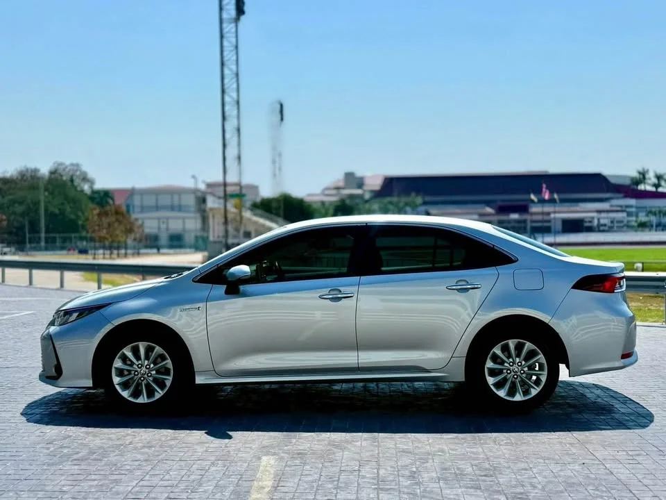 2019 Toyota Corolla Altis XII (E210) 3
