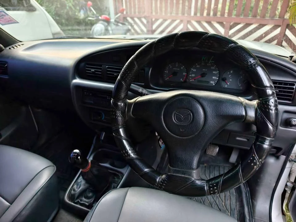 2000 Mazda 2500 Fighter V 3