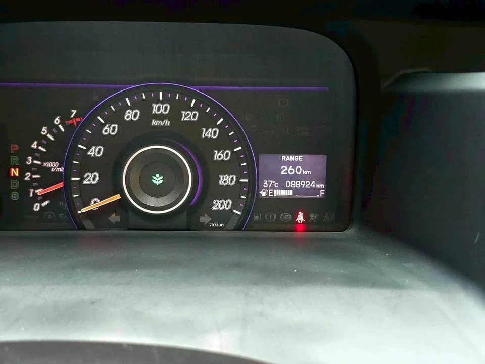 2013 Honda Stepwgn IV 3