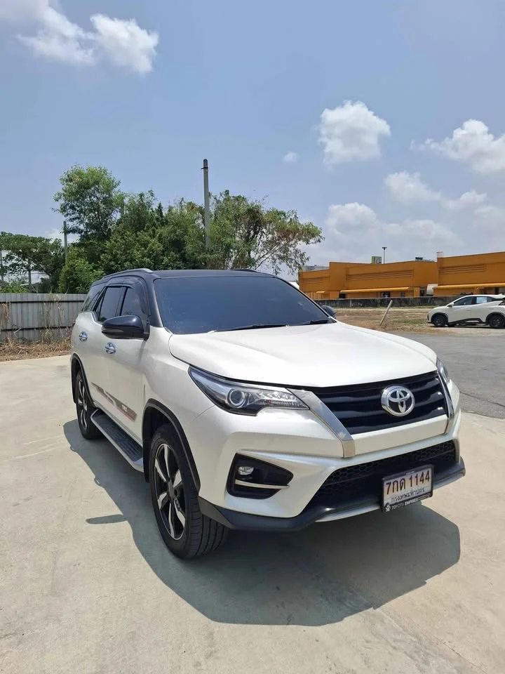 2019 Toyota Fortuner II 2