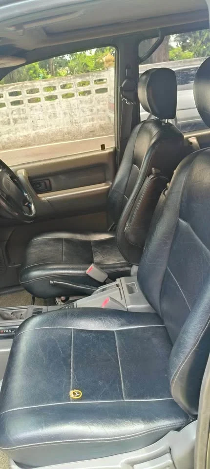 1996 Isuzu Trooper II 2