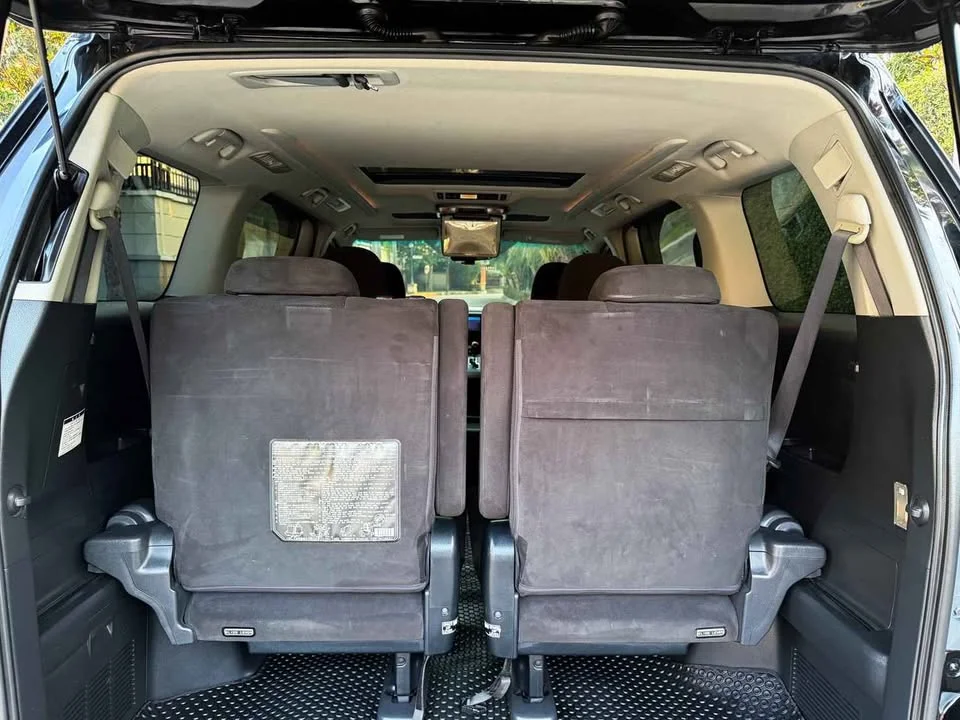 2011 Toyota Alphard, Vellfire II (AH20) 3