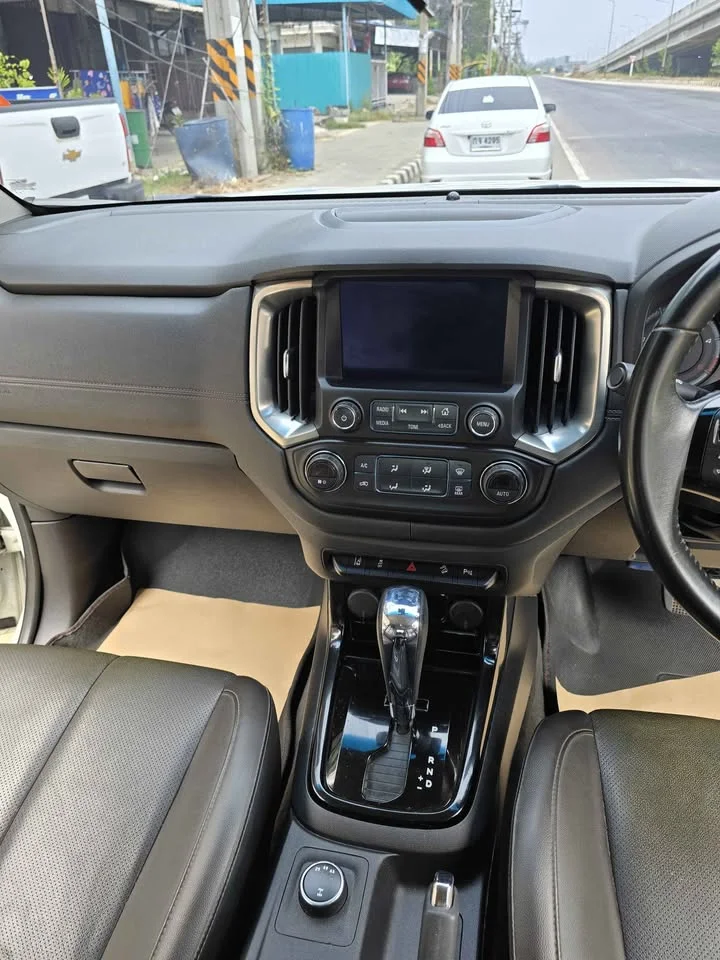 2017 Chevrolet Colorado II 2