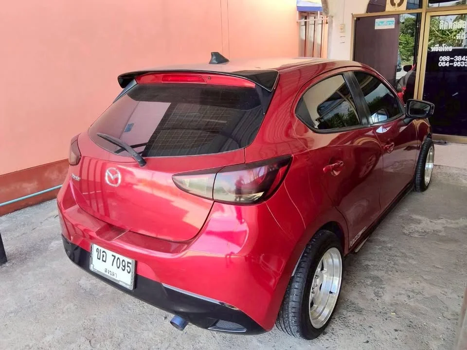 2015 Mazda 2 III 2