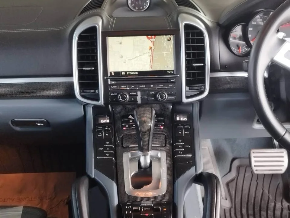 2012 Porsche Cayenne II 2