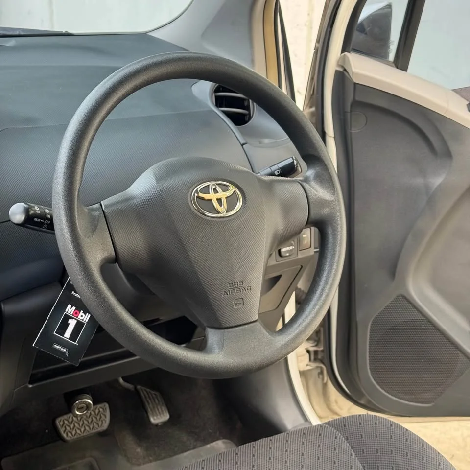 2009 Toyota Yaris II 2