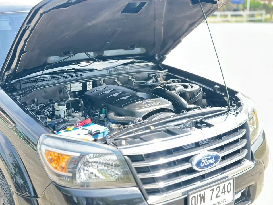 2011 Ford Everest I 2