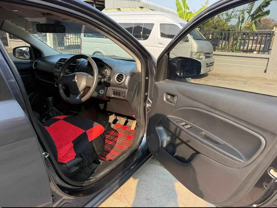 2014 Mitsubishi Attrage VI 2