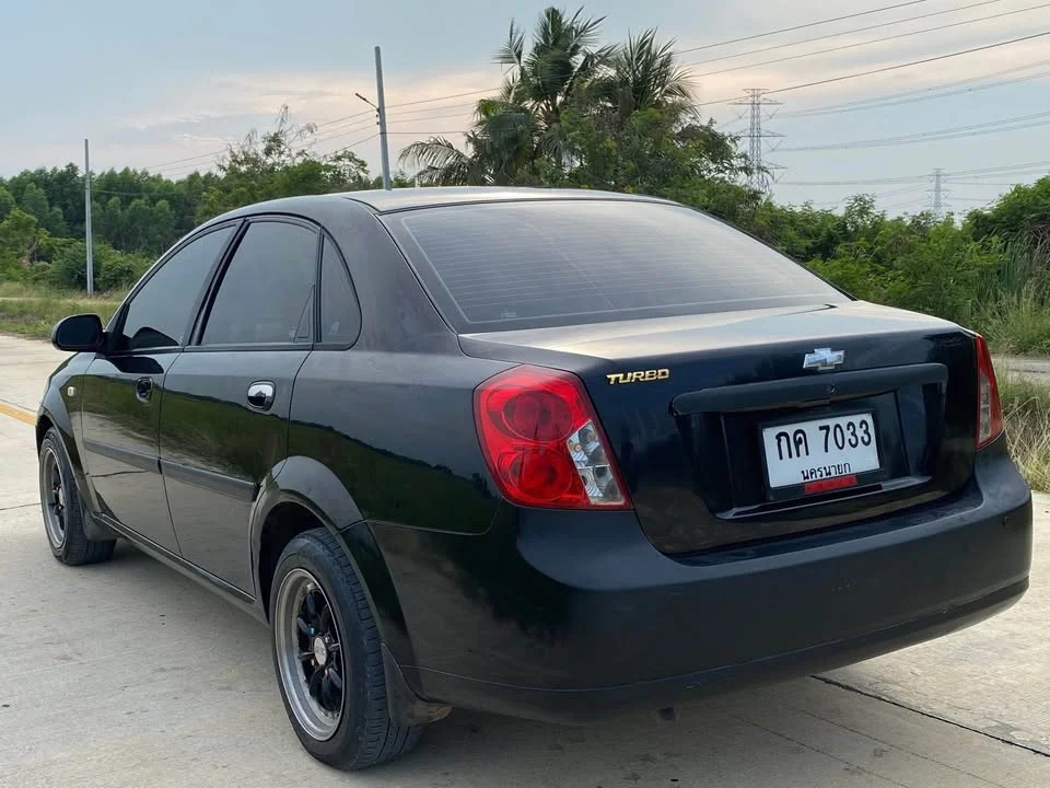 2005 Chevrolet Optra 3