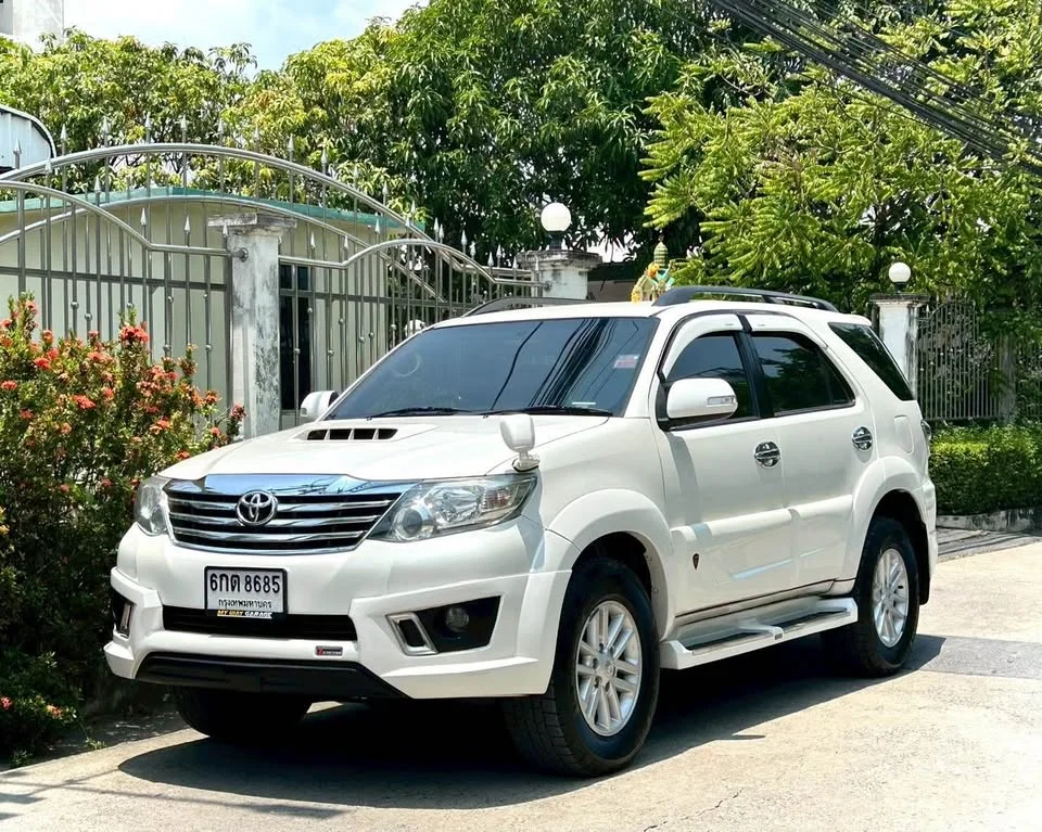 2013 Toyota Fortuner I 2