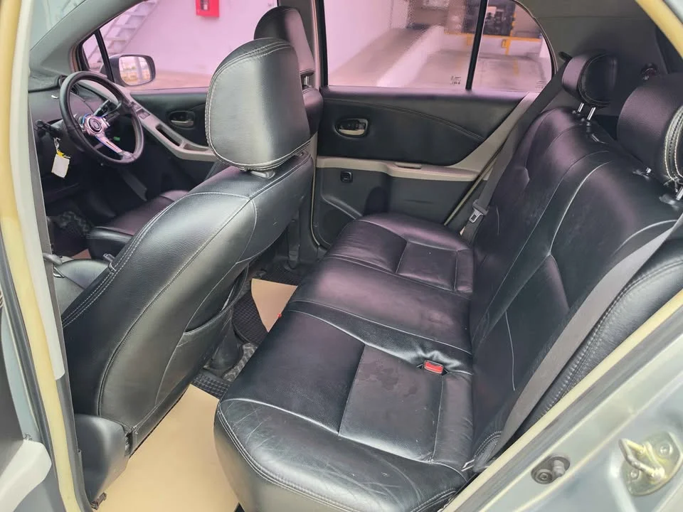 2006 Toyota Yaris II 2