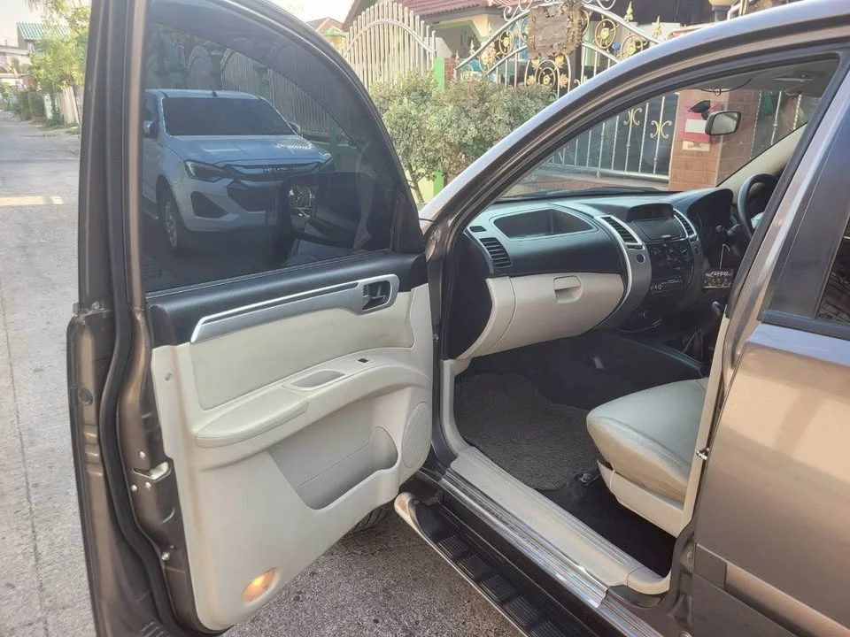 2012 Mitsubishi Pajero Sport II 3