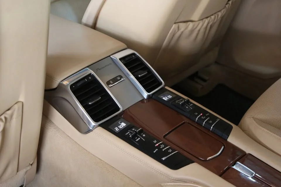 2012 Porsche Panamera II 2