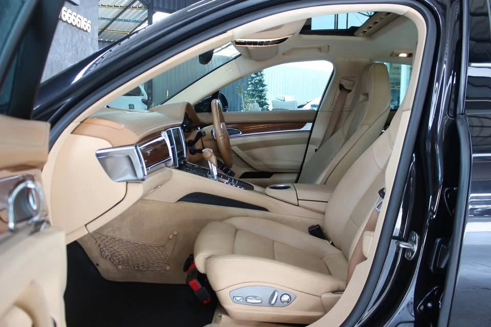 2012 Porsche Panamera II 3