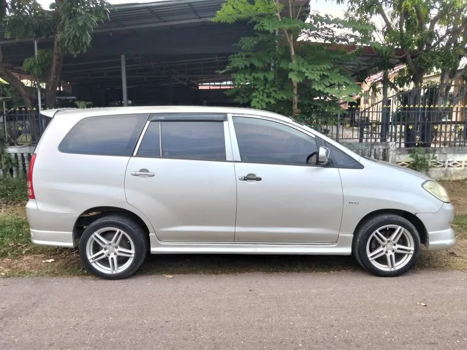 2008 Toyota Innova I 2