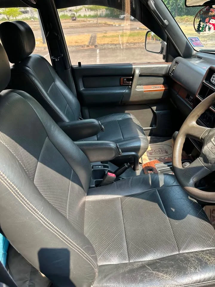 1995 Isuzu Trooper II 3