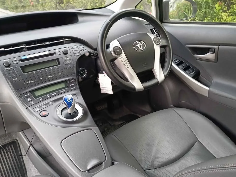 2011 Toyota Prius III 2