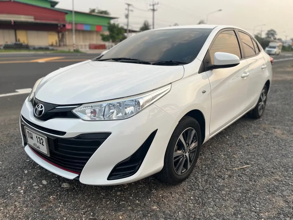 2019 Toyota Yaris ATIV III 3