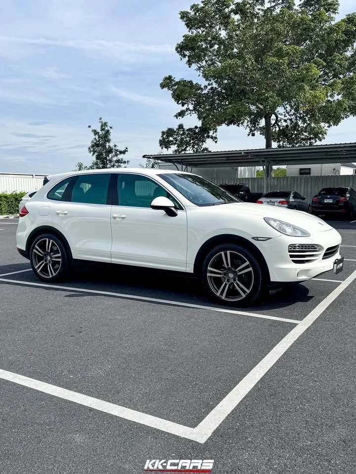 2010 Porsche Cayenne II 3