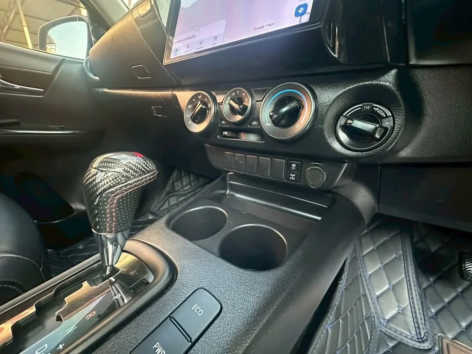 2022 Toyota Hilux VIII 2