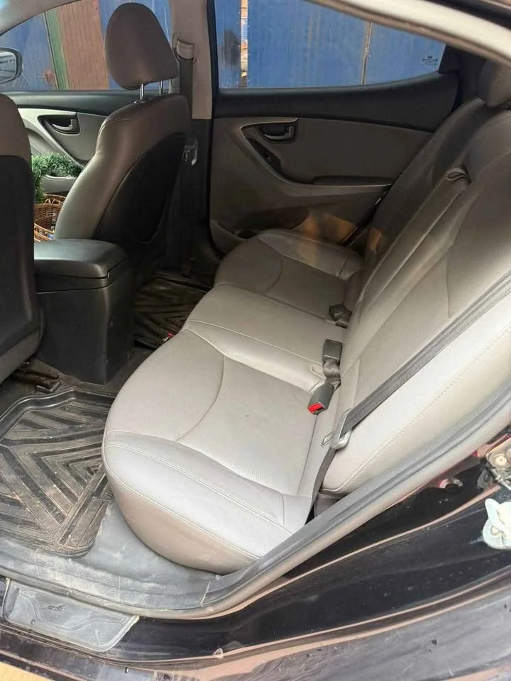 2013 Hyundai Elantra V 2