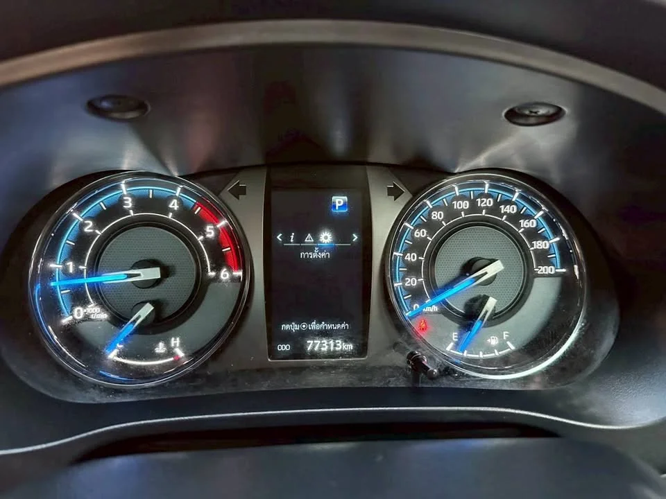 2023 Toyota Hilux VIII 3