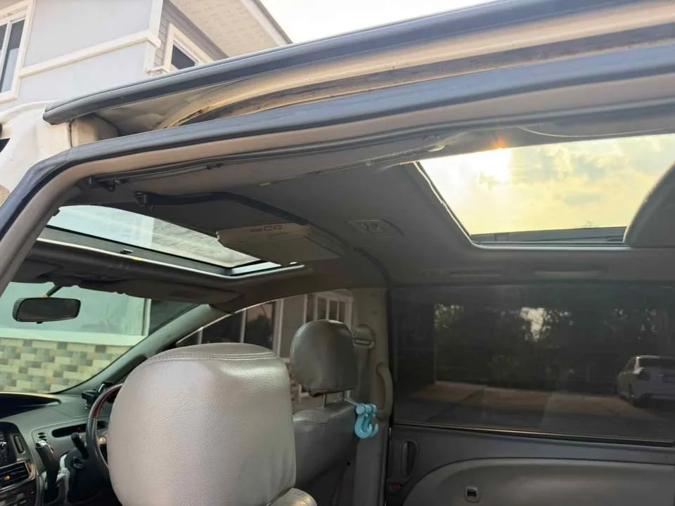 2002 Toyota Estima II 3