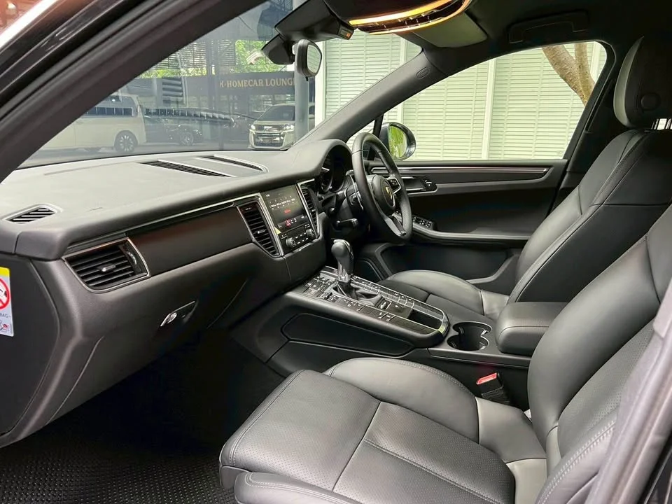 2017 Porsche Macan I 2