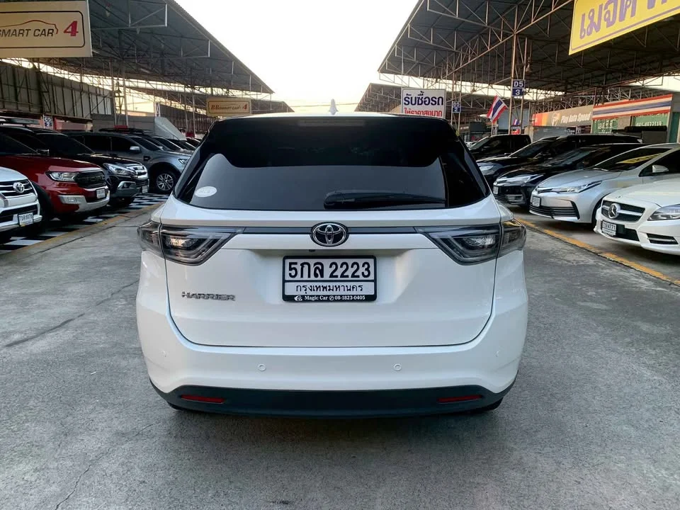 2015 Toyota Harrier III 2