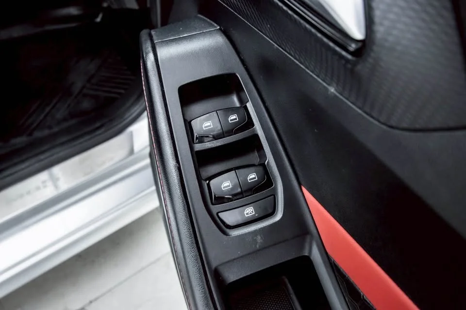2022 MG 5 II 3