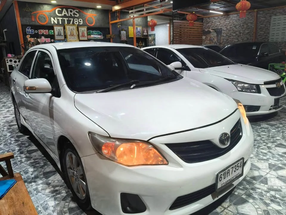 2011 Toyota Corolla Altis X (E140) 2