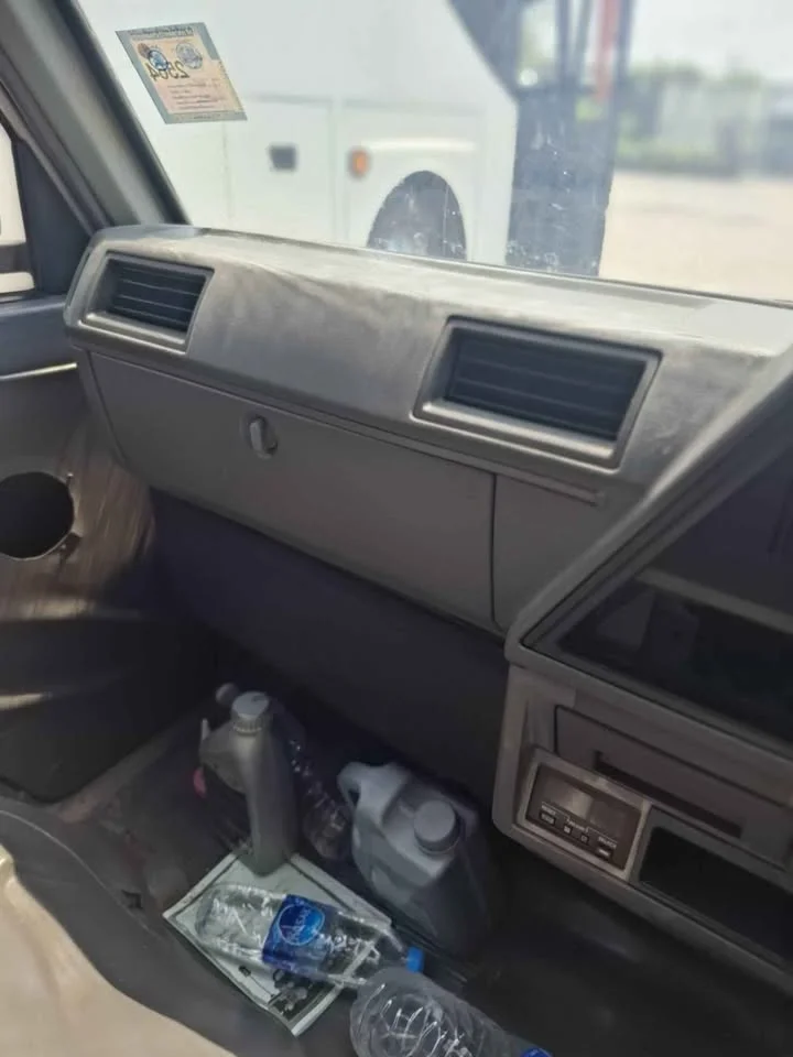 1987 Nissan Urvan IV (E24) 3