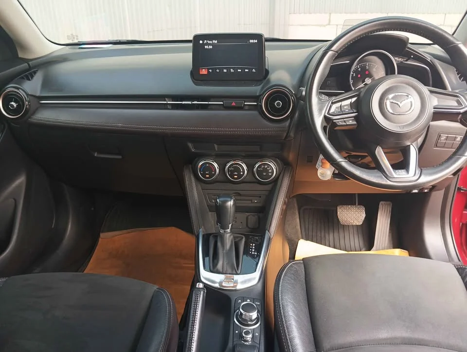 2017 Mazda 2 III 2